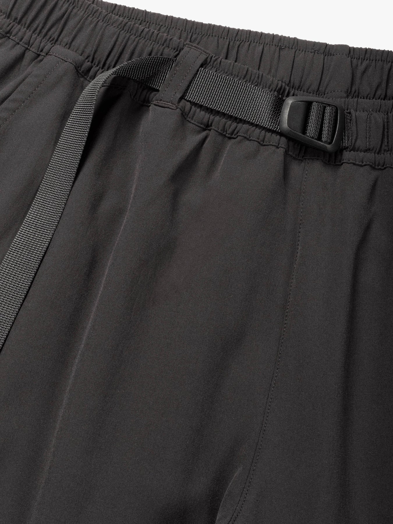 Strike Mvmnt Field TrackPant - Track QuickDry Phantom Black / White