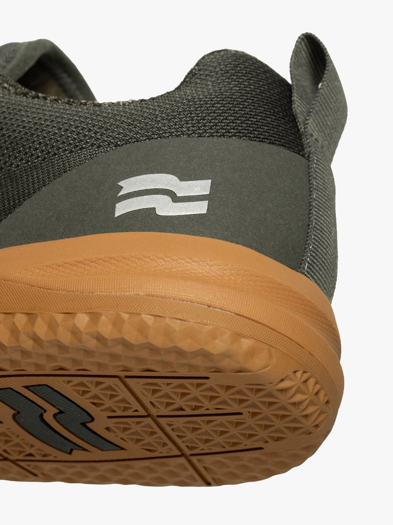 Strike Mvmnt Haze Trainer Black Lava / Mojave