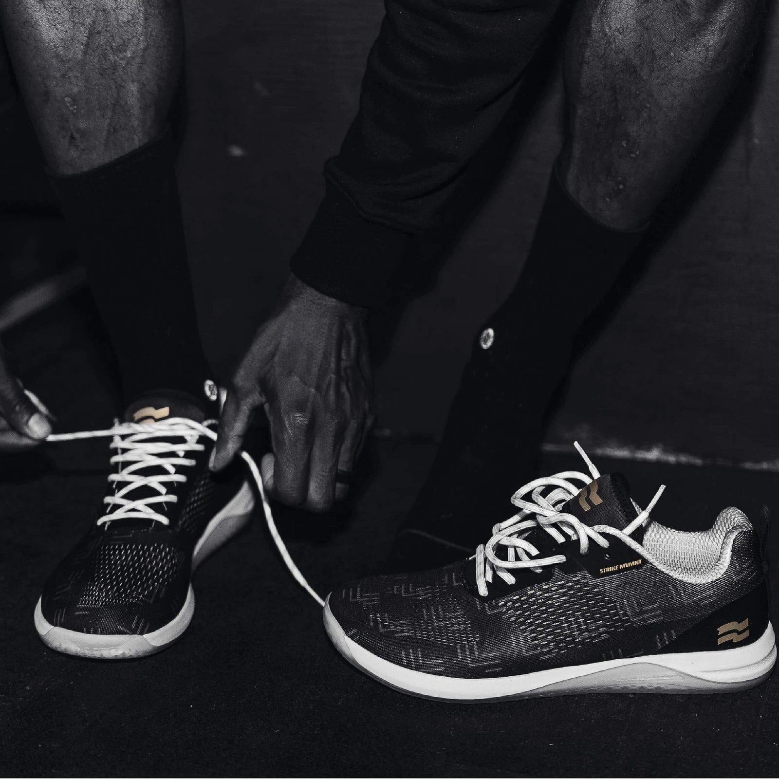 Strike Mvmnt Haze EZ Trainer Phantom Black / Gold / Gum