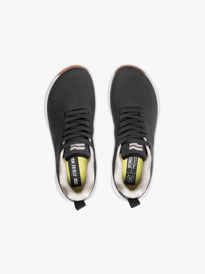 Strike Mvmnt Sueze Trainer Matte Black / Gum
