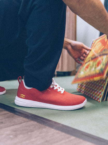 Strike Mvmnt Sueze BB Trainer Breakbook Red