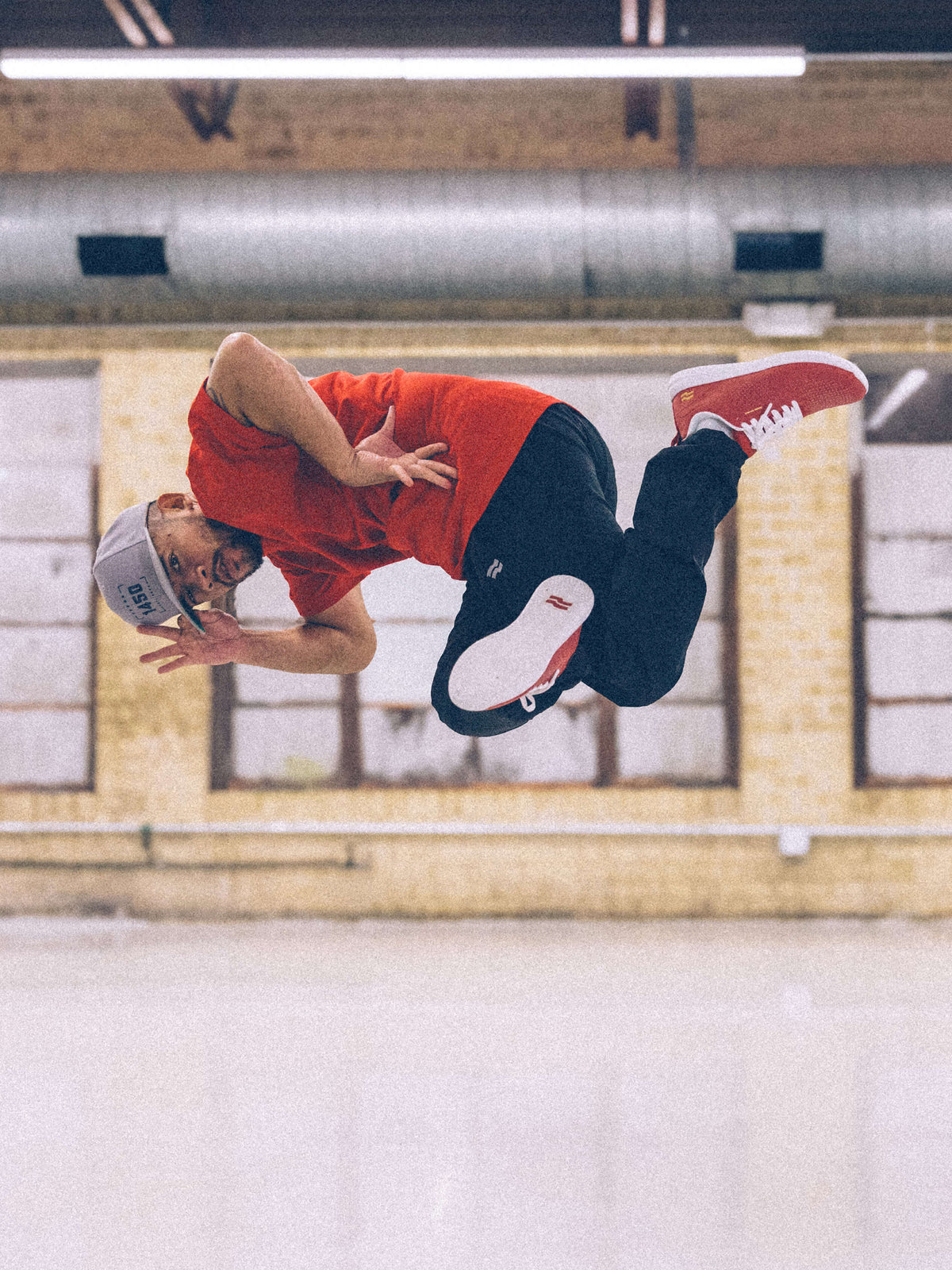 Strike Mvmnt Sueze BB Trainer Breakbook Red