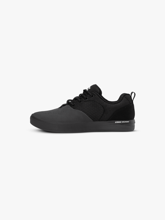 Strike Mvmnt Transit StreetTrainer™ Pitch Black