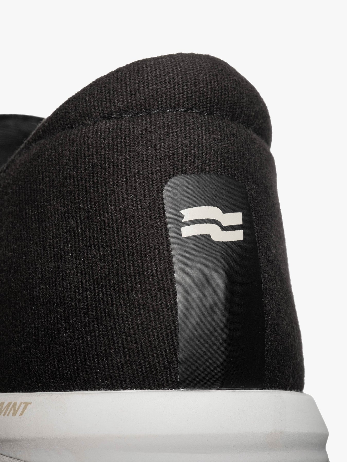 Strike Mvmnt Transit Slip-On StreetTrainer™ Black Suede / Gum