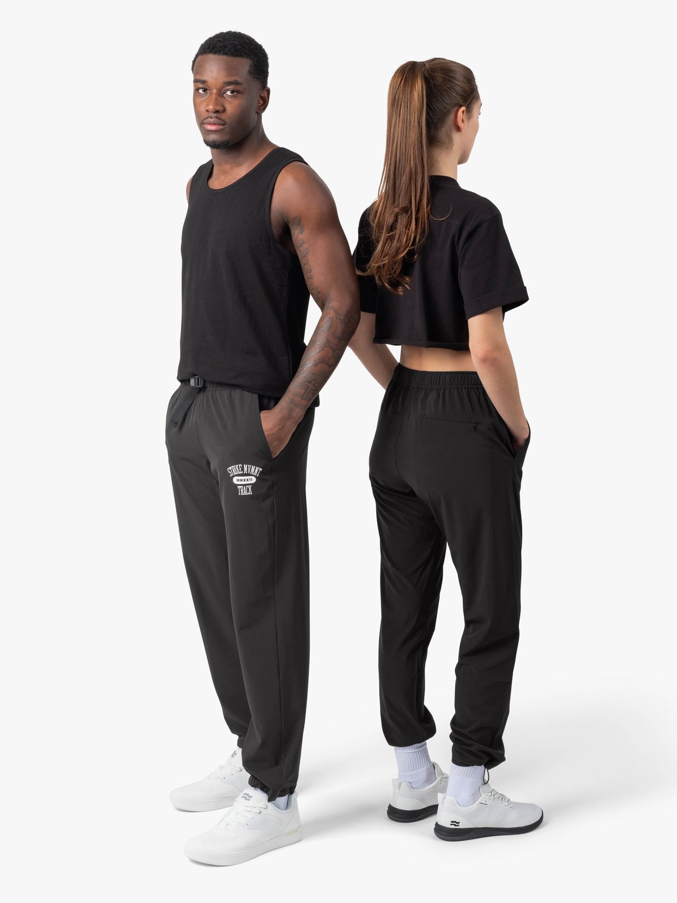 Strike Mvmnt Field TrackPant - Track QuickDry Phantom Black / White